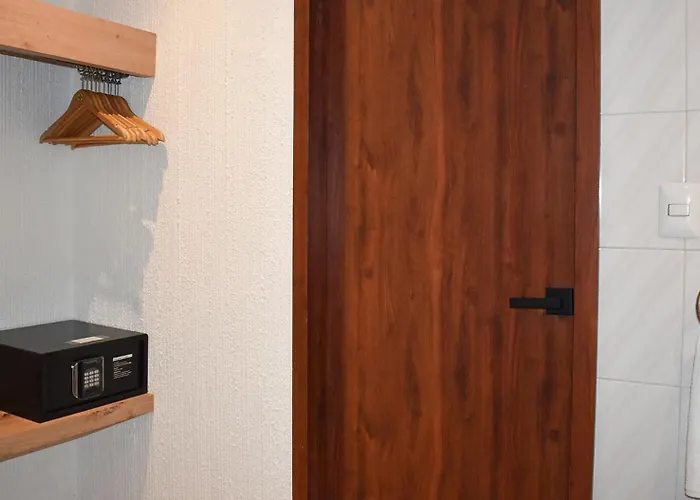 Uniko Living Roma Hotel 2*