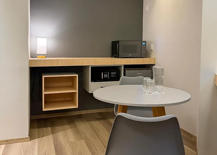 Uniko Living Roma Hotel 2*